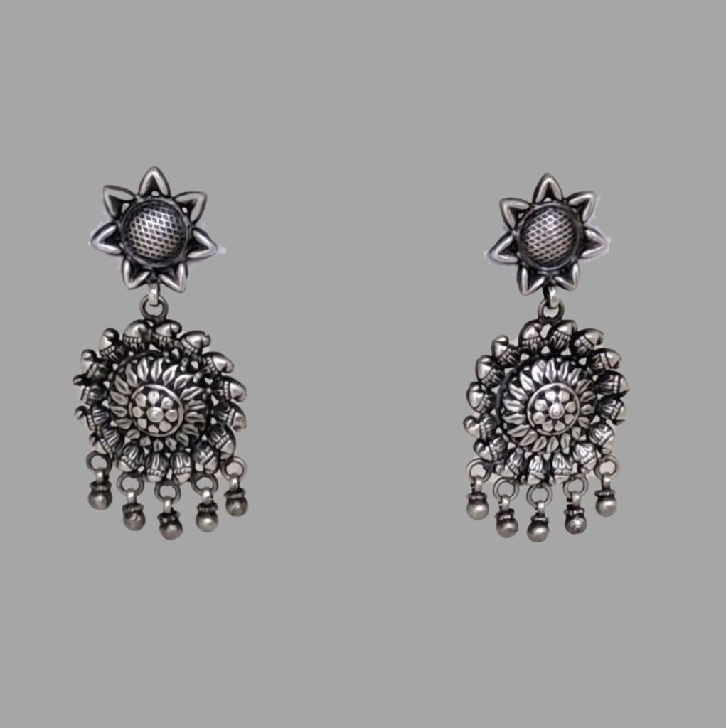 https://www.jewelnidhi.com/img/1610005165AQ EARING 0027.jpeg